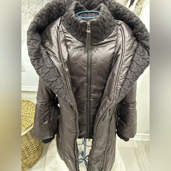 Mackage puffer coat with wool cable accents. XS - Picture 3 of 6